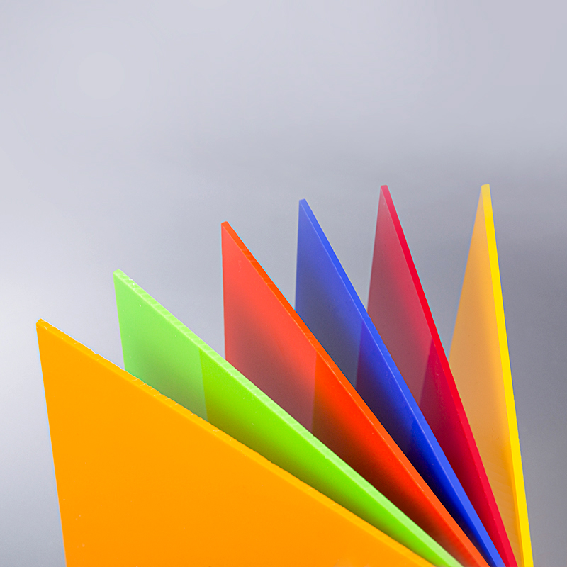 カラフルなアクリルシート